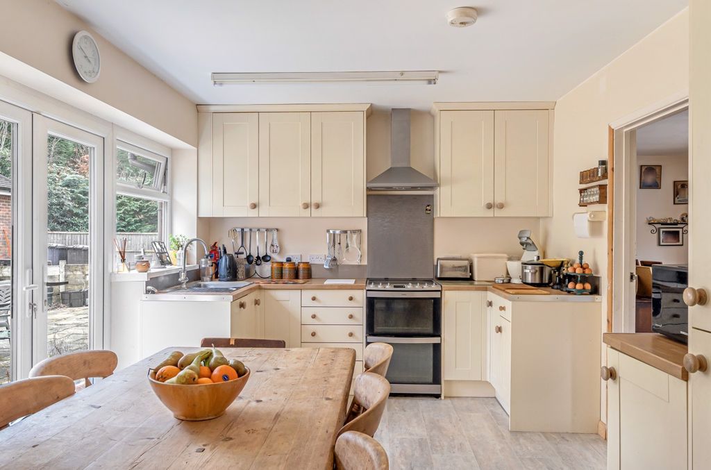 Property photo 2 of 14 956878 (5).Jpg