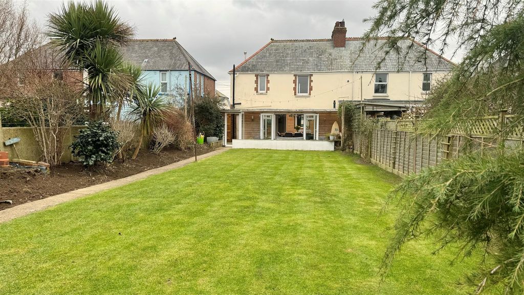 Property photo 2 of 23 19.Jpg