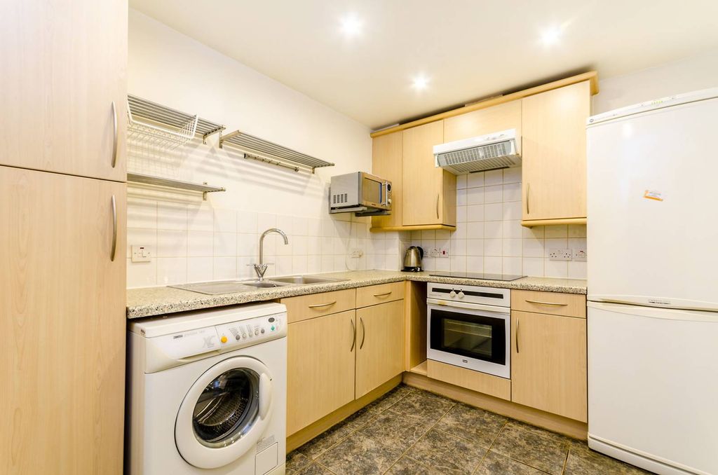 Property photo 3 of 8