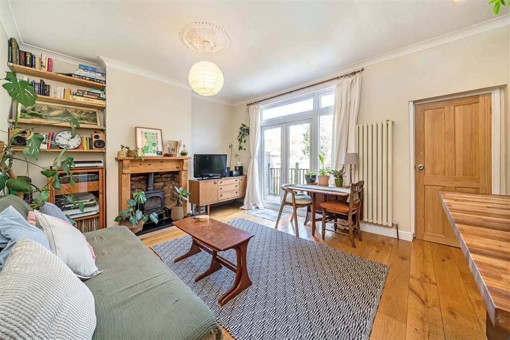 Property photo 2 of 7