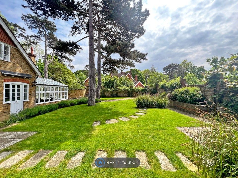 Property photo 3 of 34