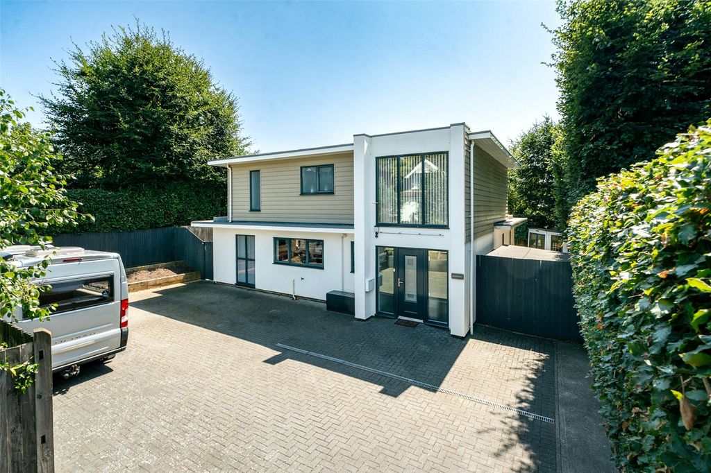 Property photo 1 of 43 Picture No. 61