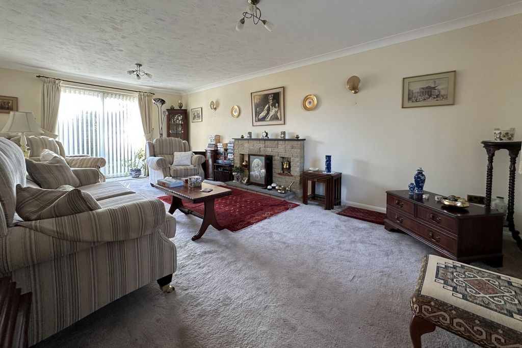 Property photo 2 of 15 Photo 5