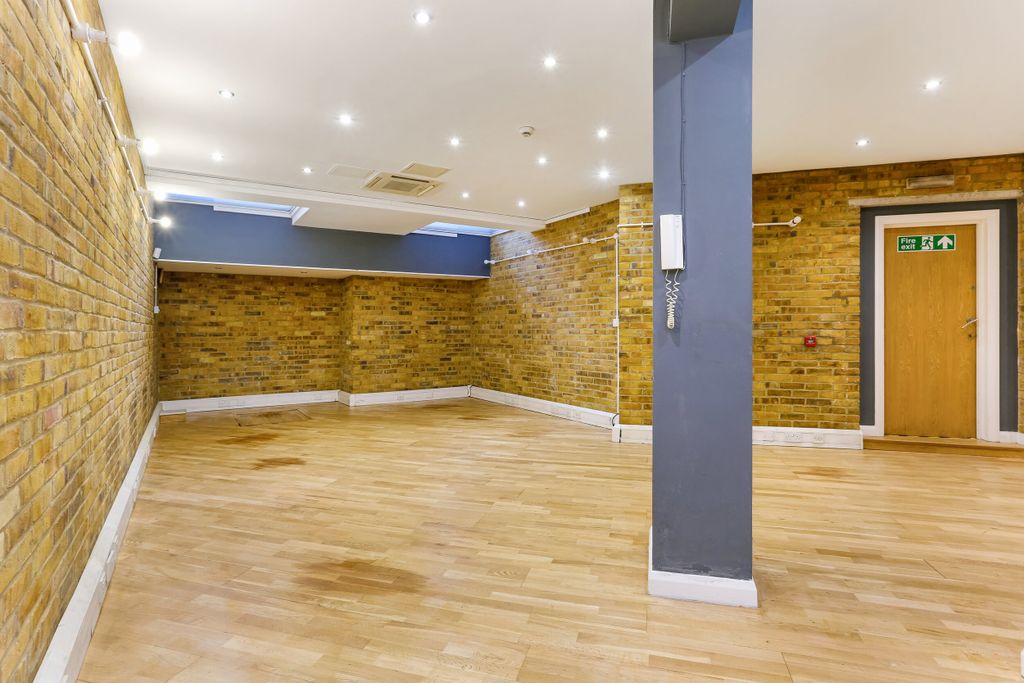 Property photo 2 of 5