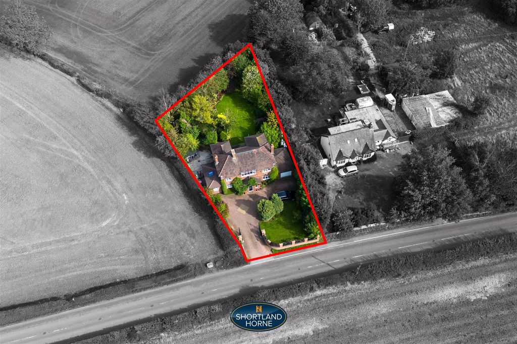 Property photo 2 of 60 Shawbury View (65 Of 65).Jpg