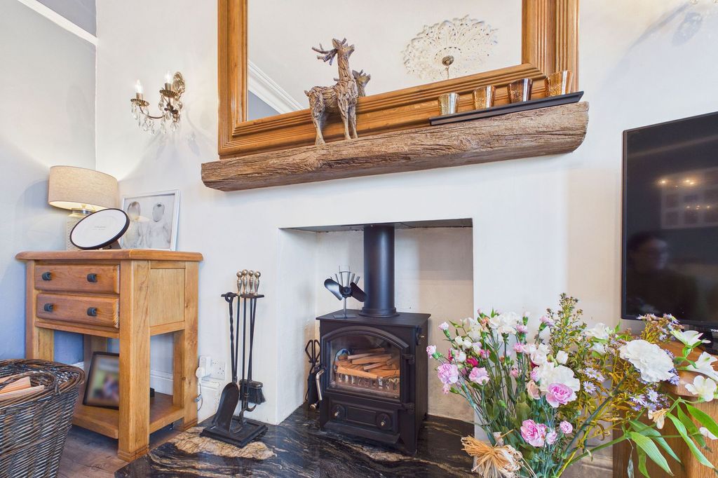 Property photo 3 of 39