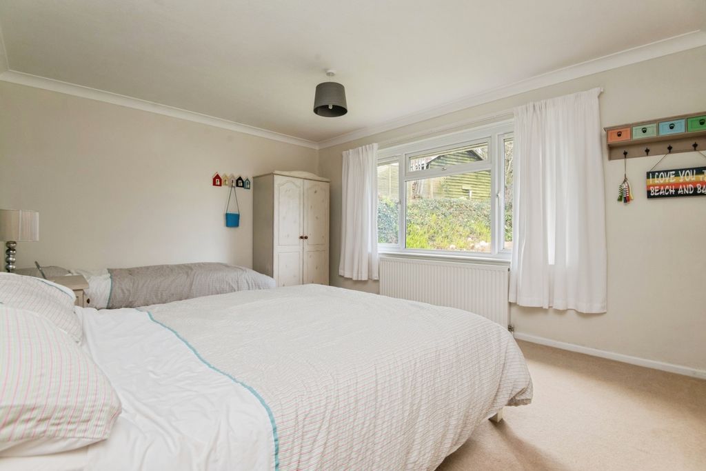 Property photo 3 of 14 Photo