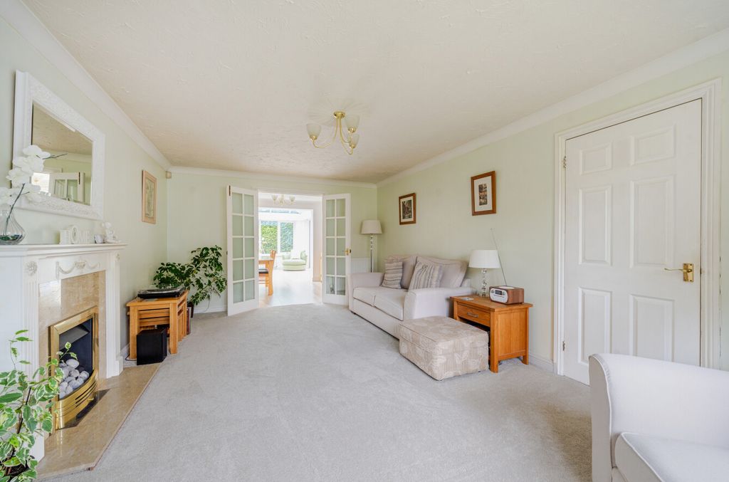 Property photo 3 of 22 1299489-19-6835B8...