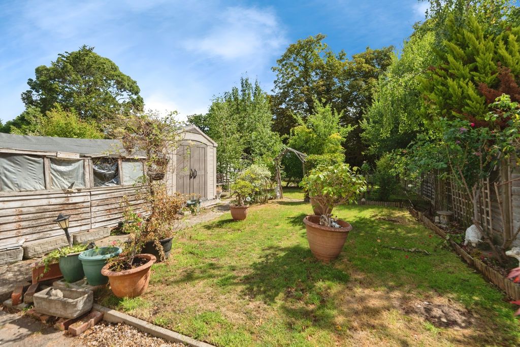 Property photo 3 of 17 Garden