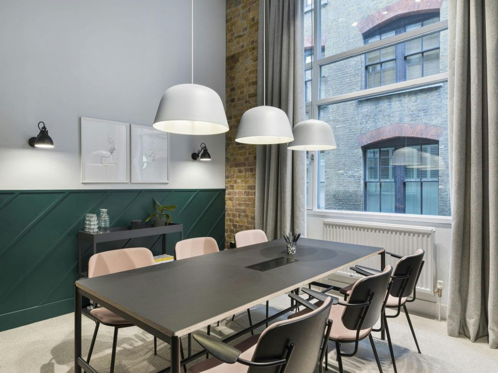 Property photo 2 of 4 Meeting Room.Jpg