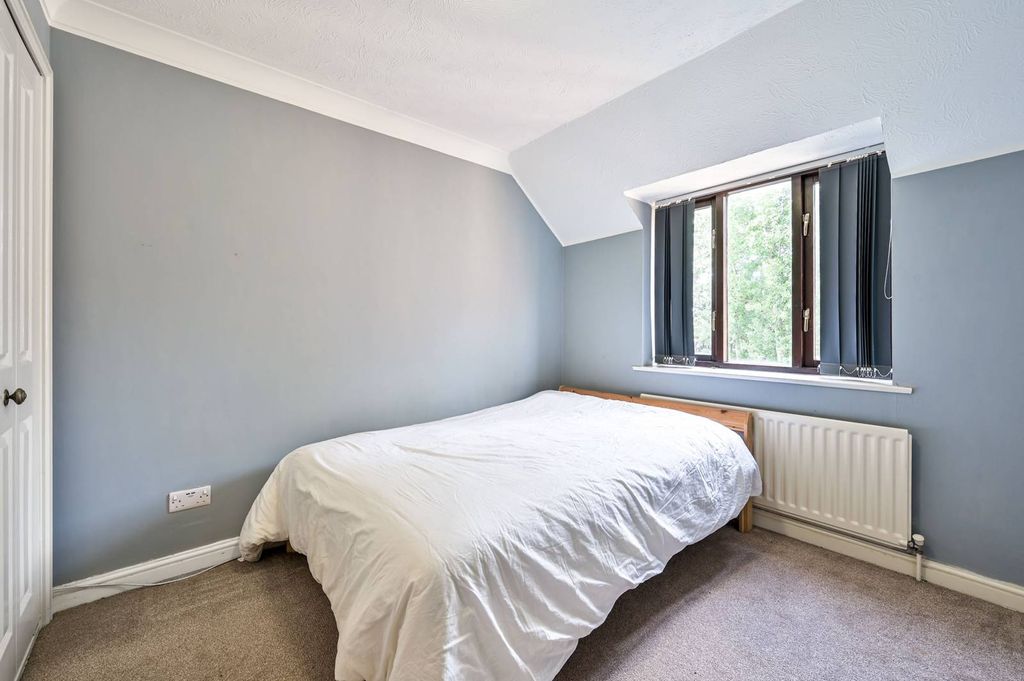 Property photo 3 of 6