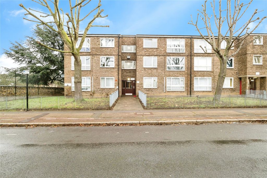 Property photo 2 of 20 Picture No. 17