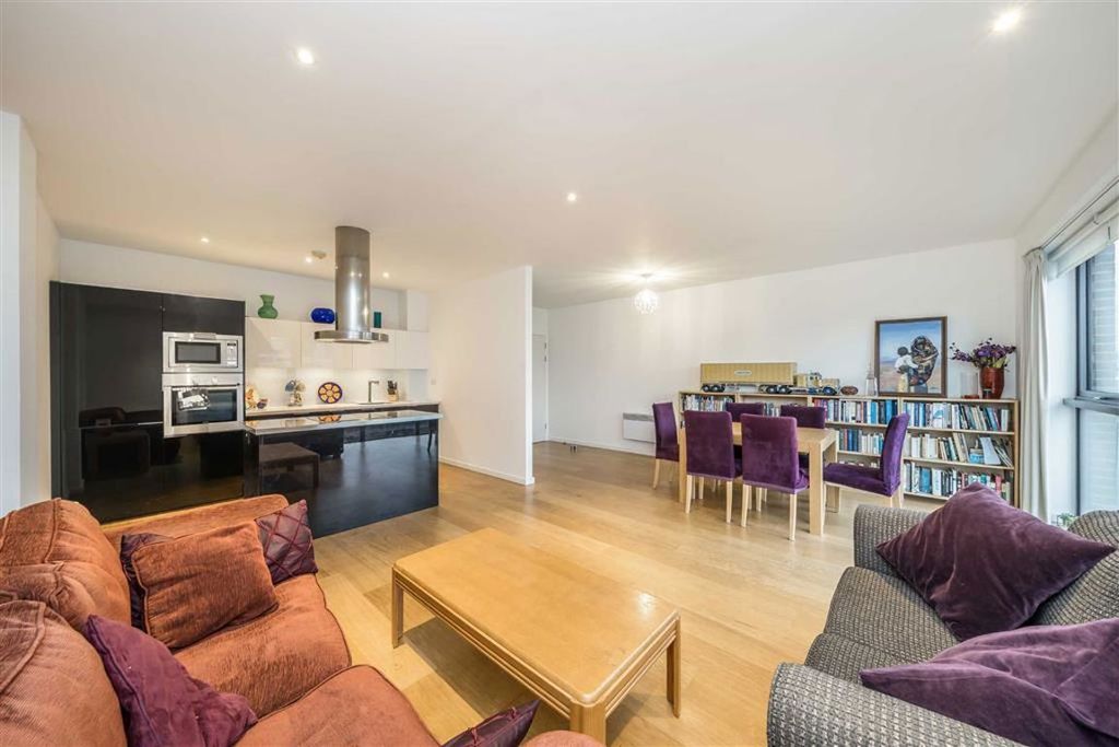 Property photo 2 of 7