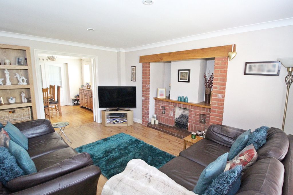 Property photo 3 of 20 4202495