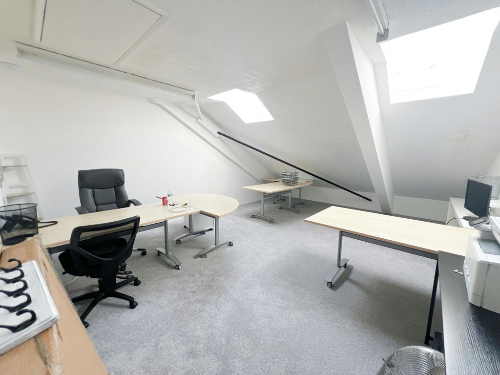 Property photo 3 of 8 Img_9038.Jpg