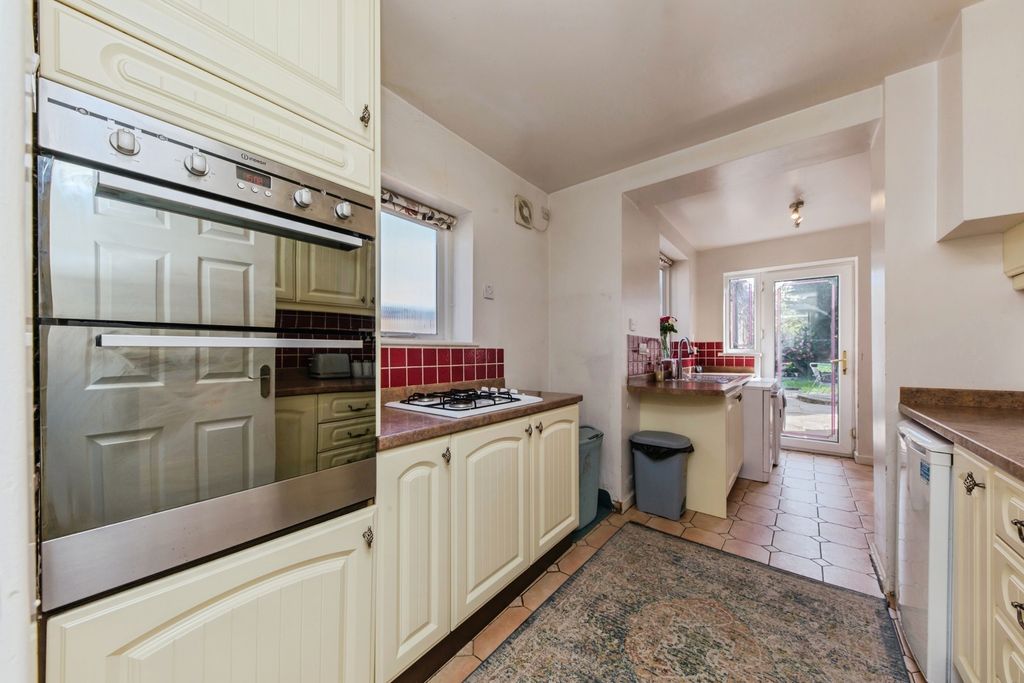 Property photo 3 of 17 Photo