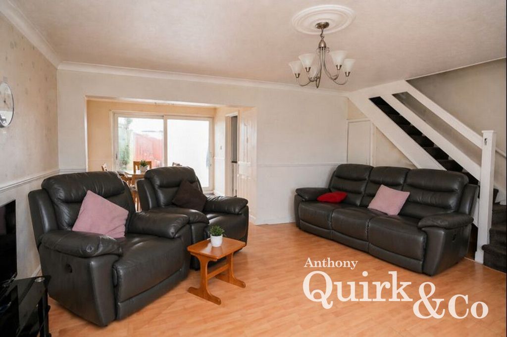 Property photo 3 of 18