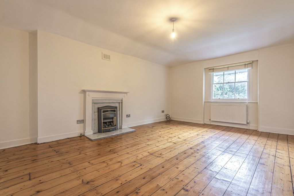 Property photo 2 of 6 Recep