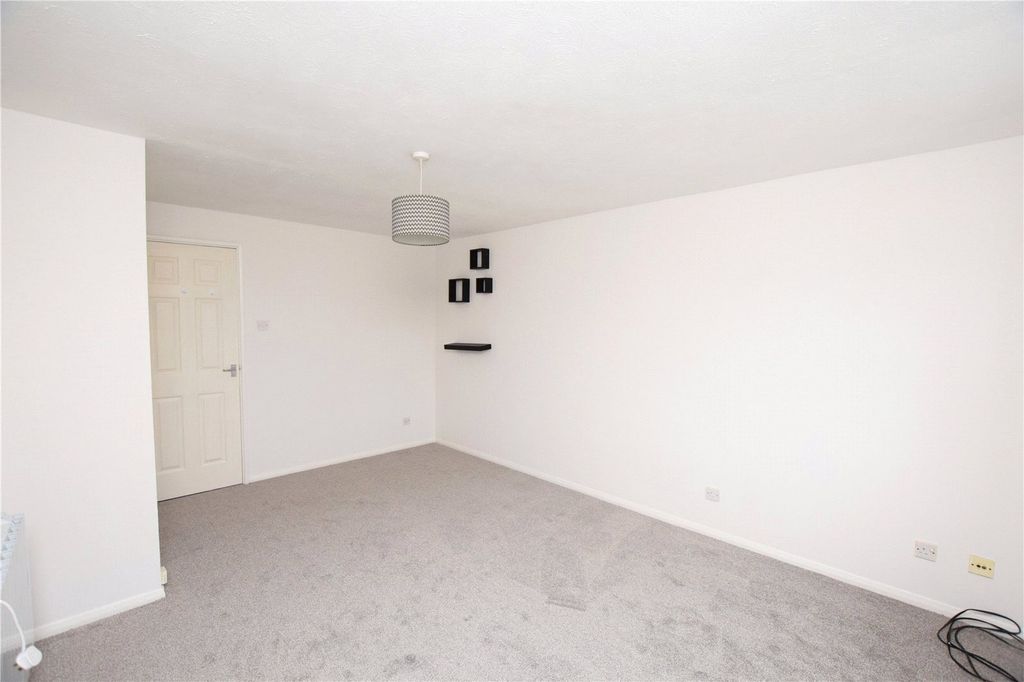 Property photo 2 of 9 Living Room