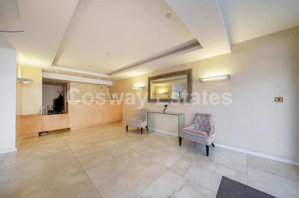 Property photo 2 of 16 064928Cf-2d88-47Af-8d24-0Bf3B25Dbfb5.Jpg