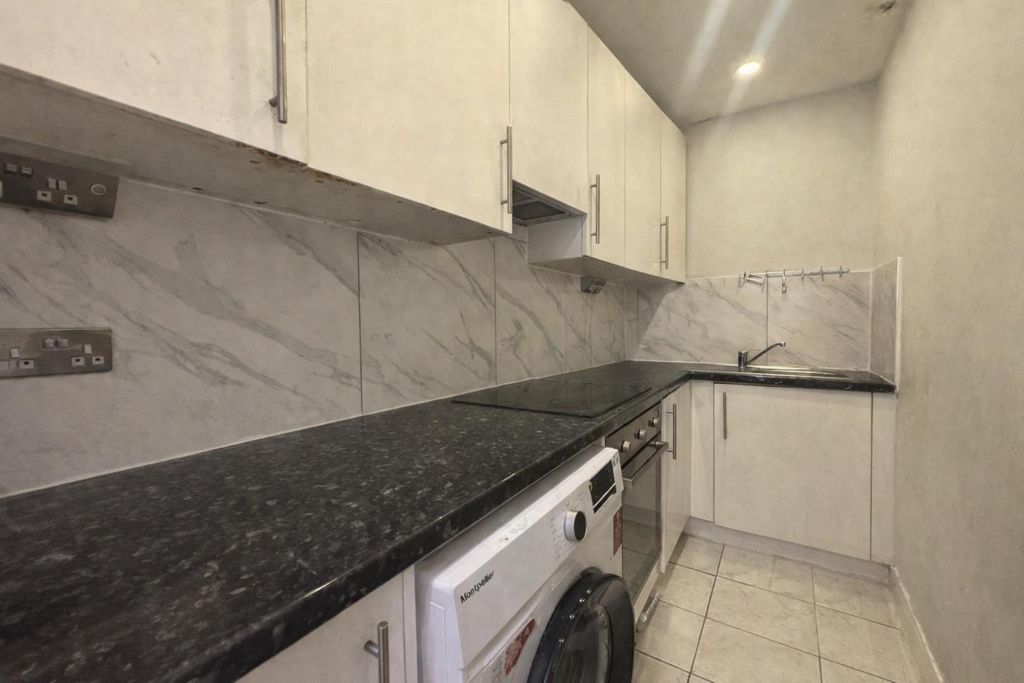 Property photo 3 of 4 Chatgpt Image Mar 31, 2026, 03_00_27 Pm.Png