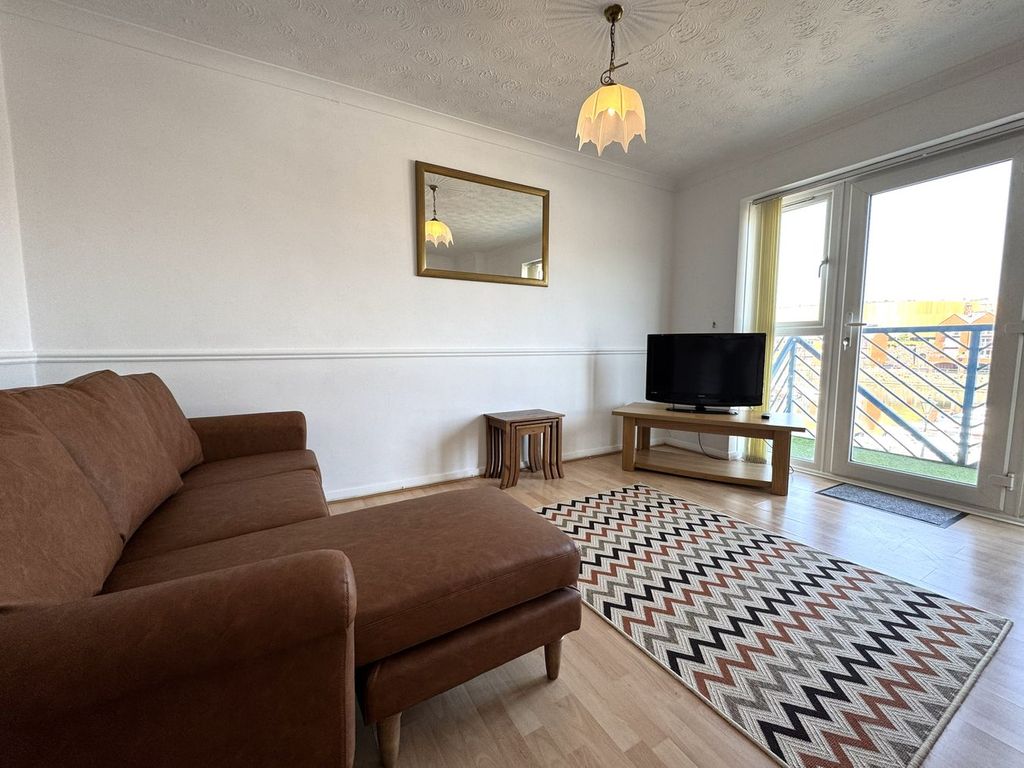 Property photo 2 of 14