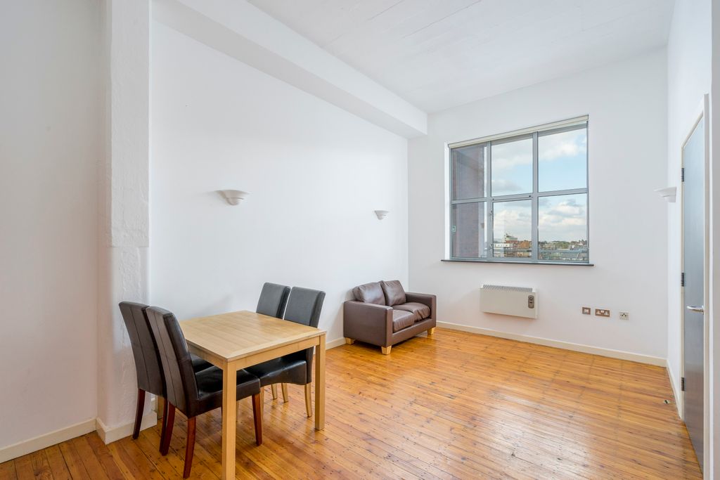 Property photo 3 of 10