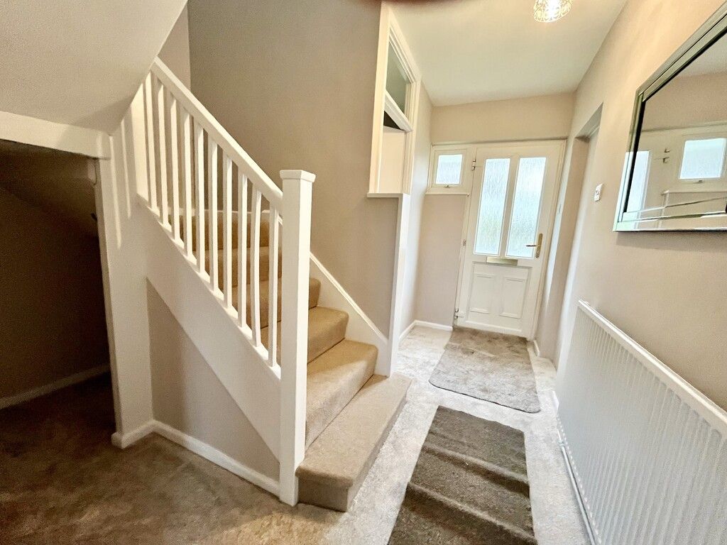 Property photo 2 of 14 Hallway