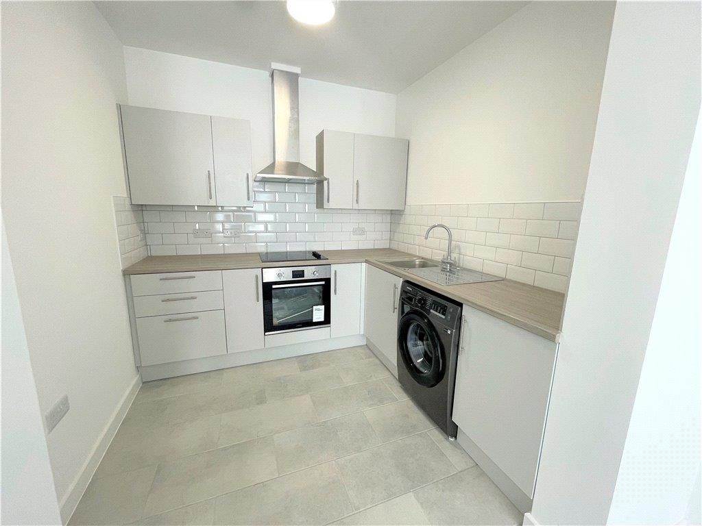 Property photo 2 of 7 Kitchen