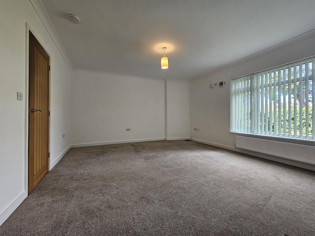 Property photo 2 of 8 Clive Studio 2.Jpg