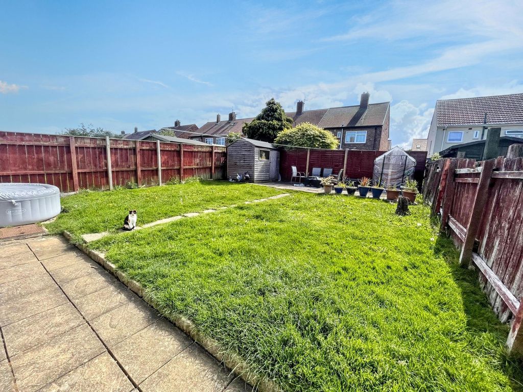 Property photo 3 of 12