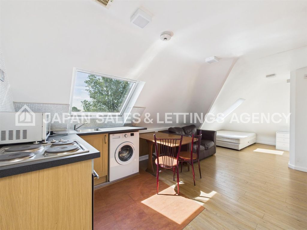Property photo 2 of 5 Cam04401G0-Pr0138-Still001.Jpg