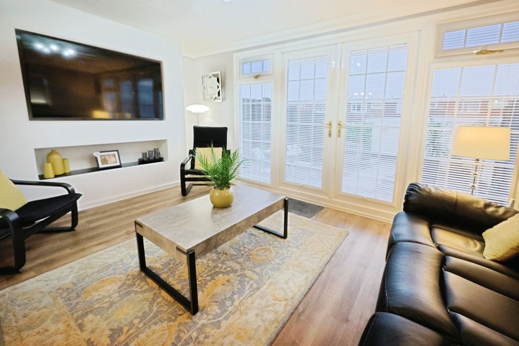 Property photo 2 of 14 Pbox-Img.Jpg