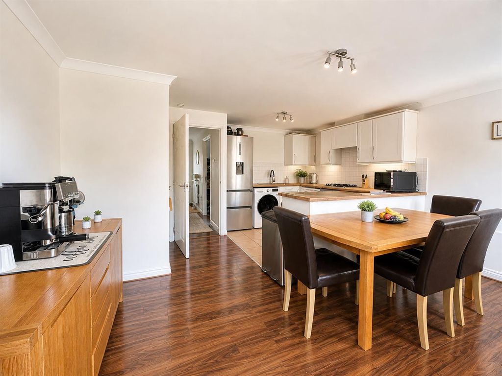 Property photo 2 of 13 Kitchen Diner.Png