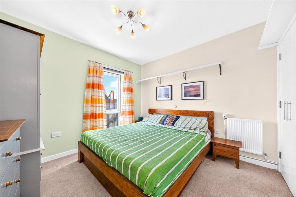 Property photo 3 of 16 Picture No. 05