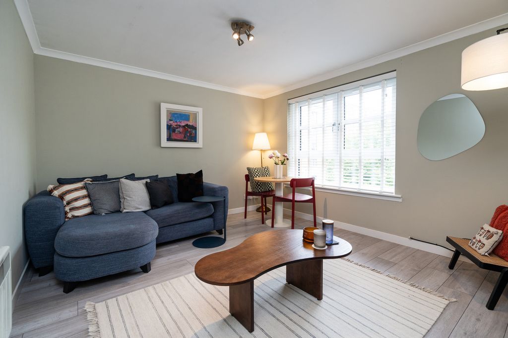 Property photo 2 of 37
