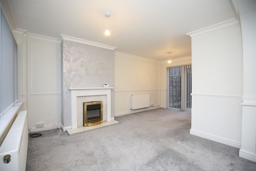 Property photo 3 of 11 4X8A9516