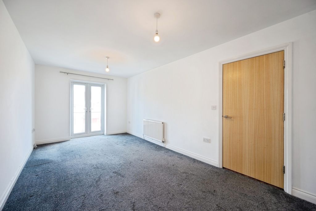 Property photo 3 of 13 Pbox-Img.Jpg
