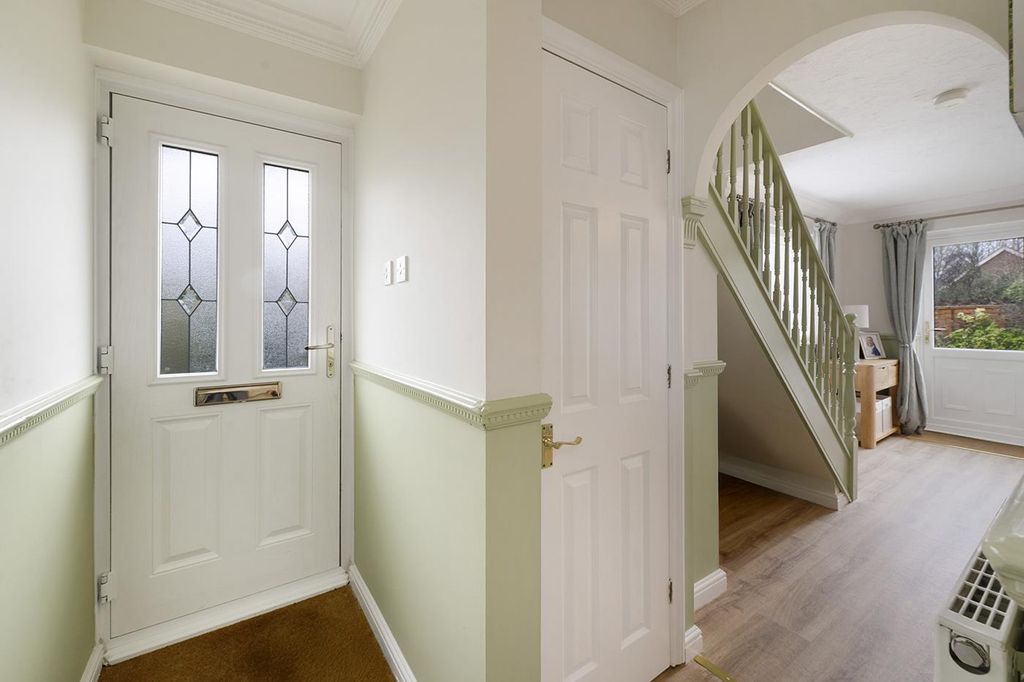 Property photo 3 of 14 Hallway