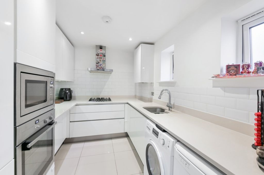 Property photo 3 of 12 Picture No. 08