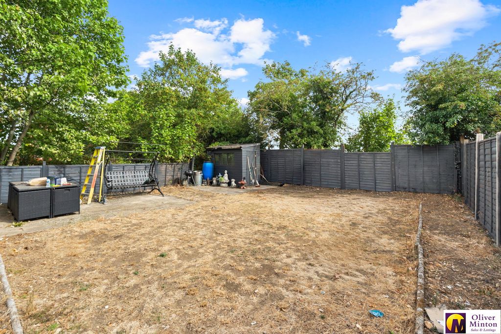 Property photo 2 of 21