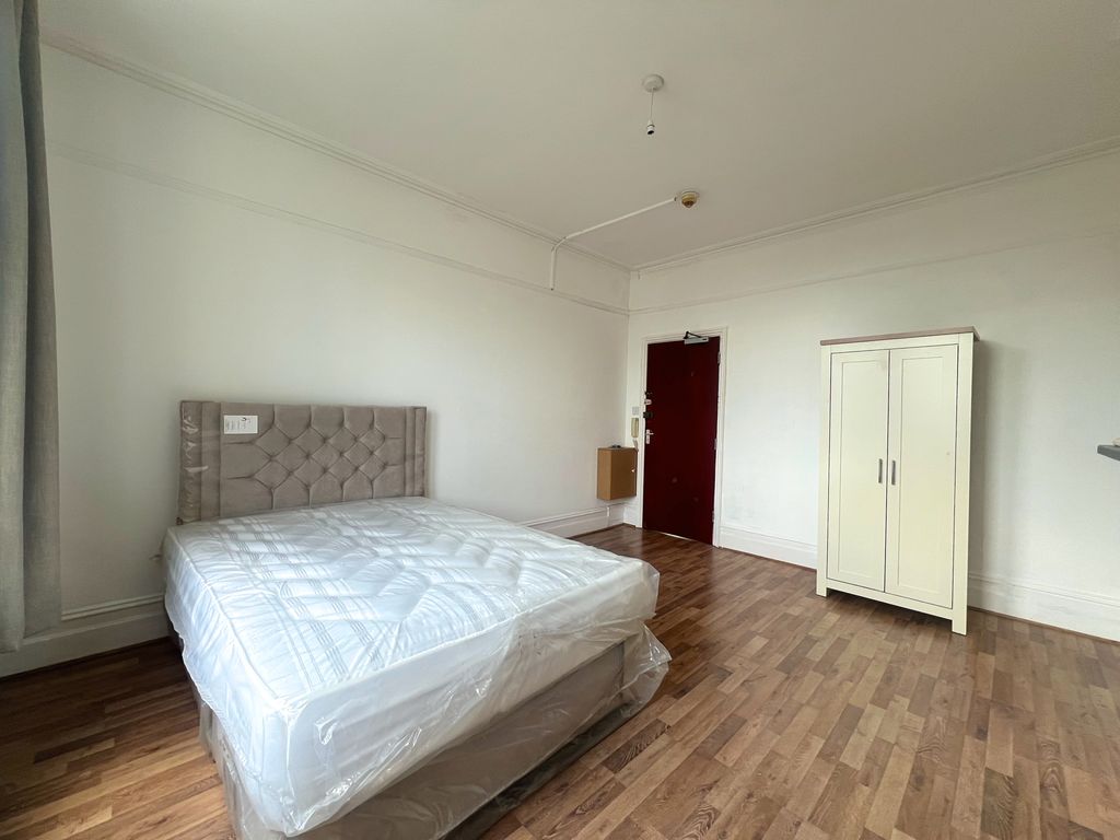 Property photo 2 of 4