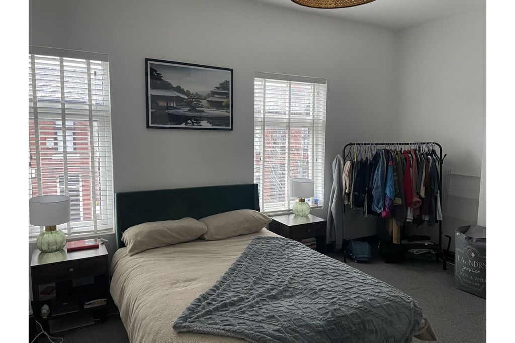 Property photo 2 of 11 Master Bedroom