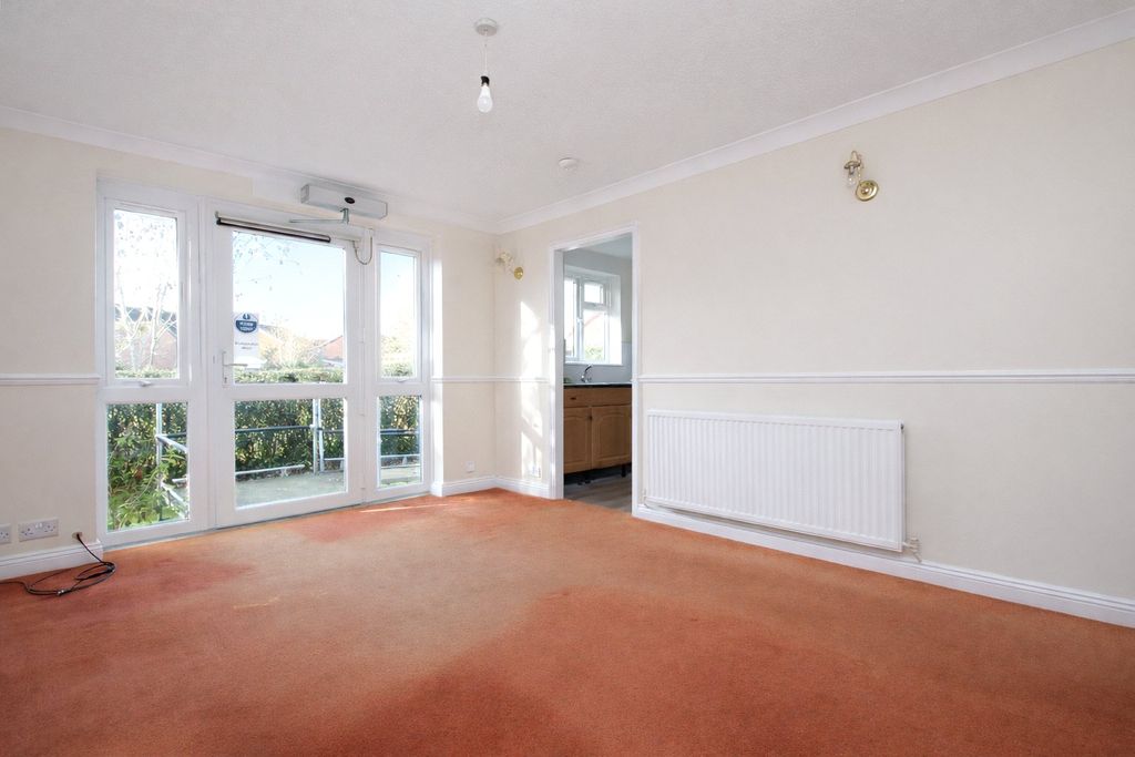 Property photo 3 of 8 Picture No. 15