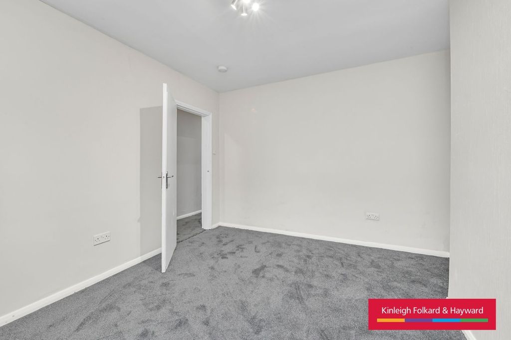 Property photo 3 of 23 Picture No. 04