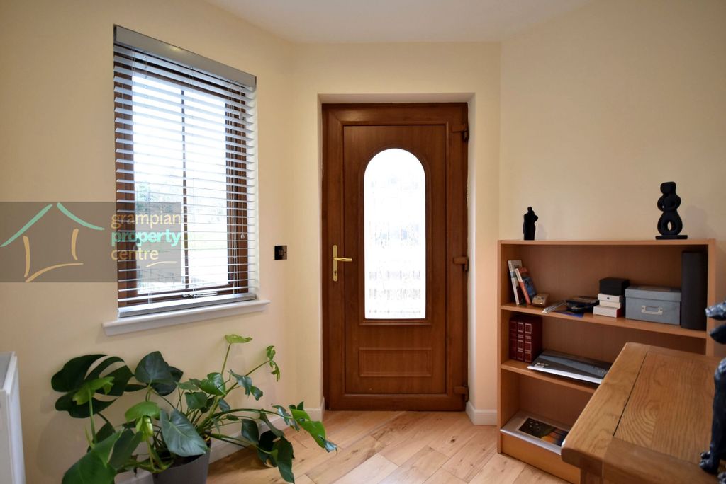 Property photo 2 of 36 Vestibule .Jpg
