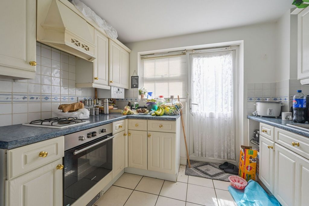 Property photo 3 of 7