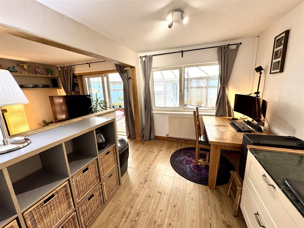 Property photo 3 of 20 (7).Jpg