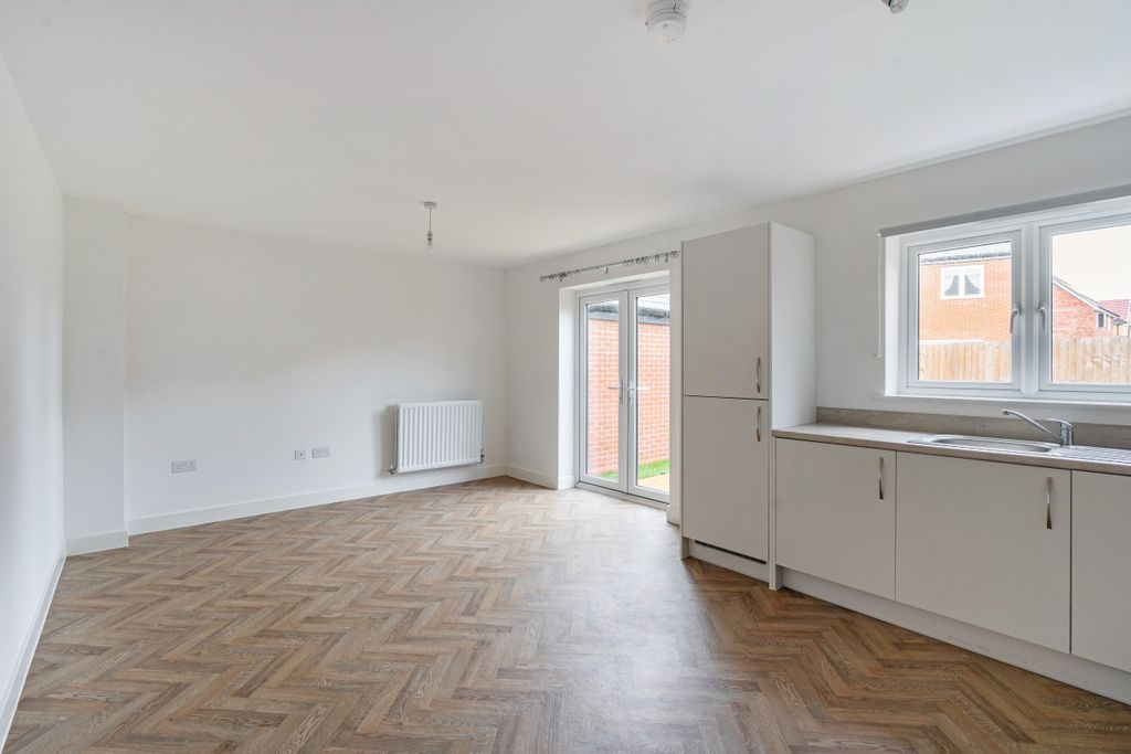 Property photo 3 of 11 Photo