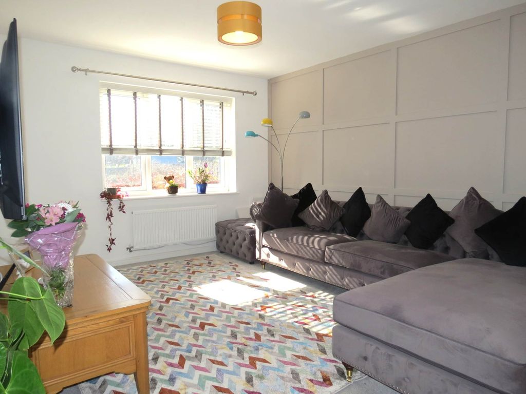 Property photo 3 of 17